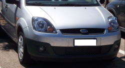 Pare chocs avant Ford Fiesta partie supérieur